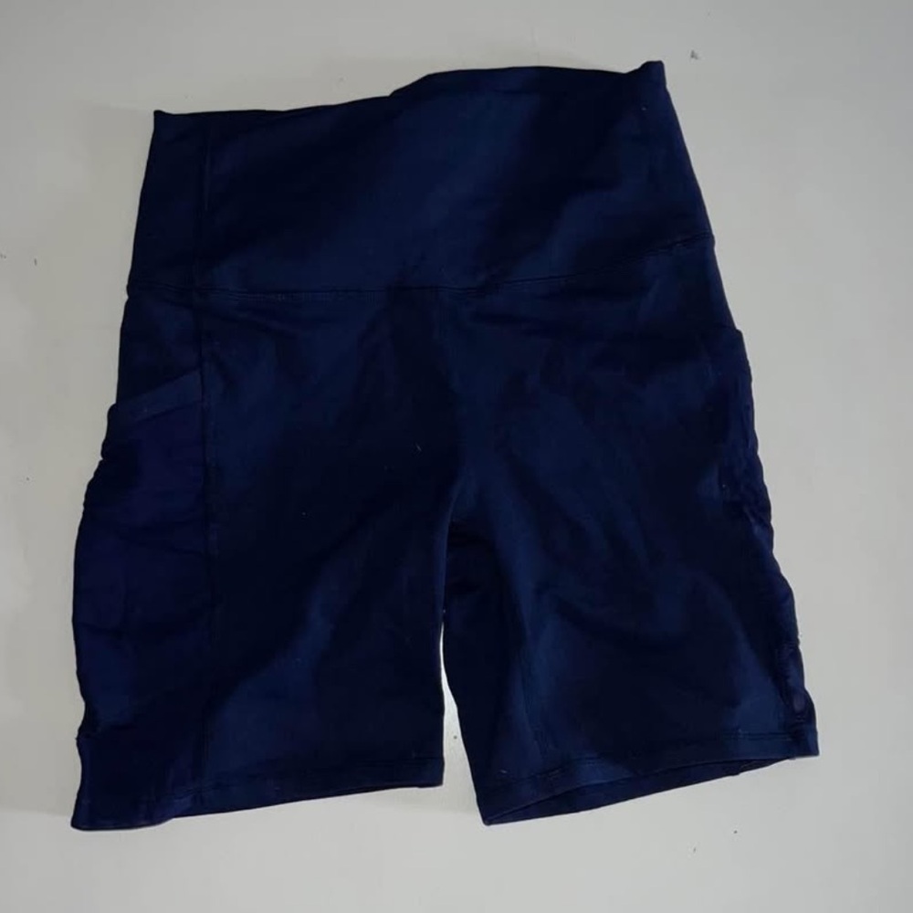 Fabletics medium sport short